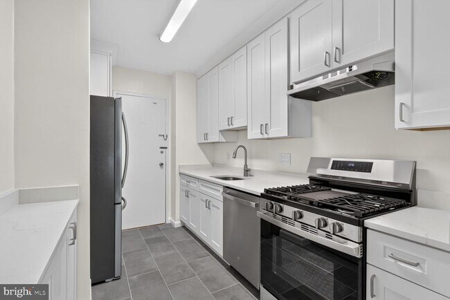 Building Photo - 10500 ROCKVILLE PIK