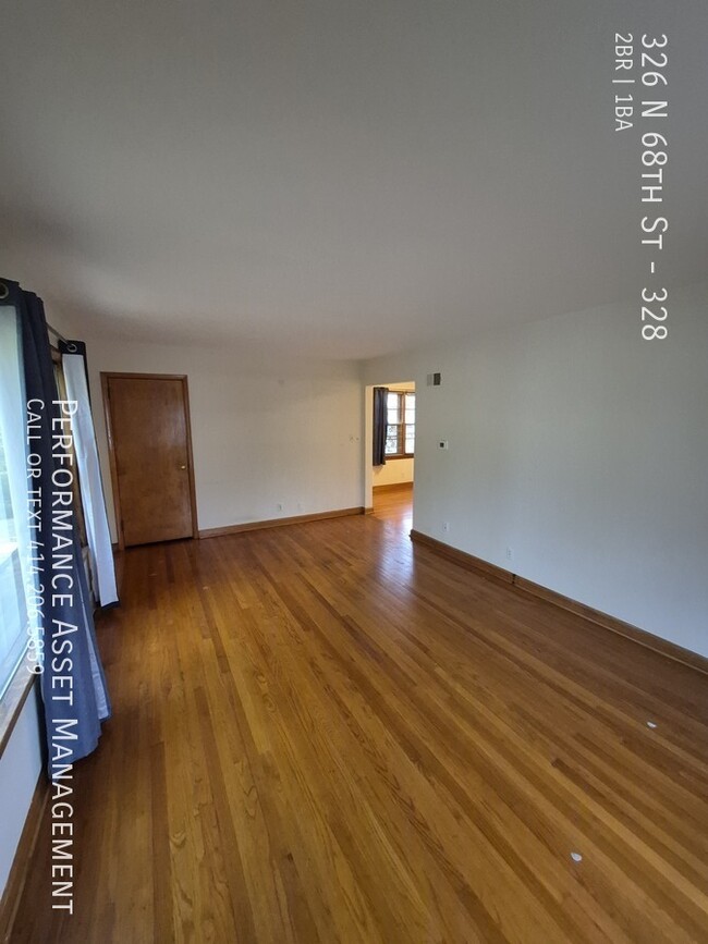 Building Photo - Charming 2BED/1BATH Wauwatosa Upper