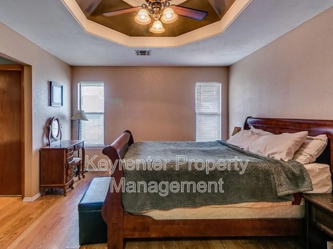 Building Photo - 8301 Azurewood Dr