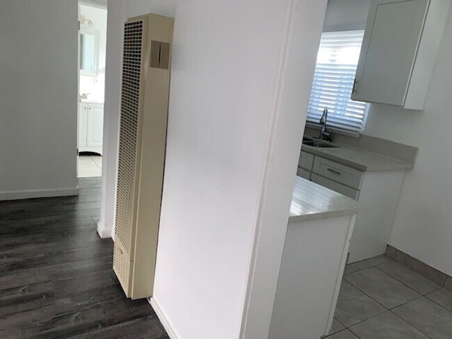 Interior Photo - Felton Apts.