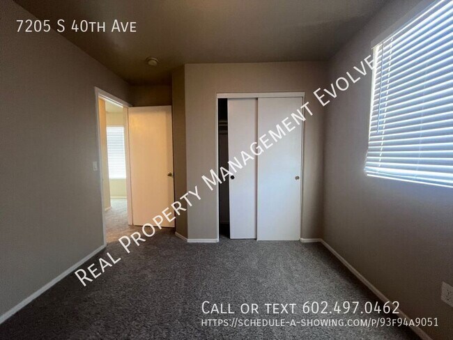 Building Photo - 7205 S 40th Ave