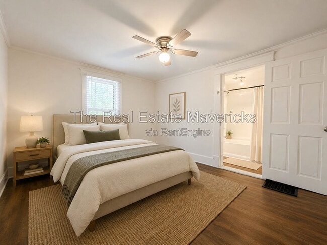 Building Photo - 404 N Seminole Dr