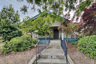 Building Photo - Charming Lank Park Bungalow