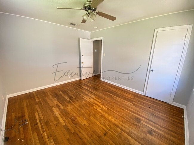 Building Photo - Affordable 3-Bedroom Home with Fenced Yard...