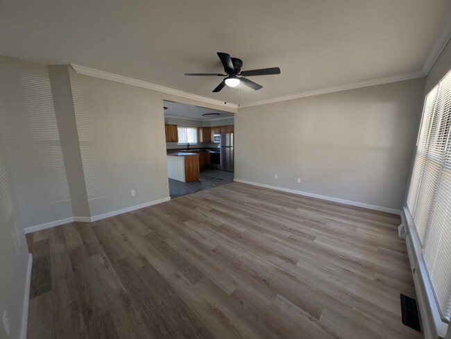 Building Photo - 630 Gerald Ave