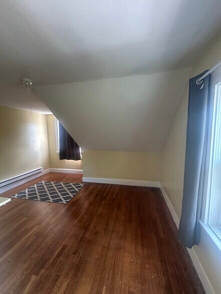 Building Photo - 7A Taylor St