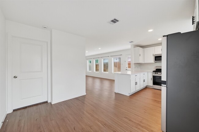 Building Photo - 3039 Ash Ray Dr