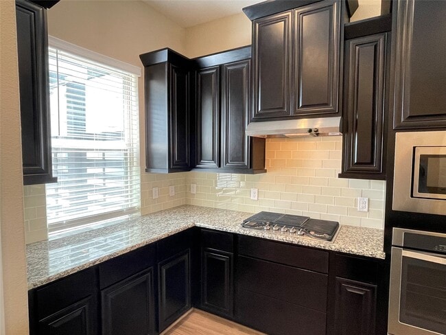 Building Photo - 10418 Quiet Courtyard Rd