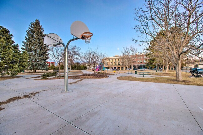 Building Photo - 3976 Utica St