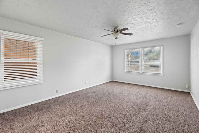 Building Photo - Comfortable 4-Bedroom Home with Lawncare Included Available for Spring 2026 Pre-Lease