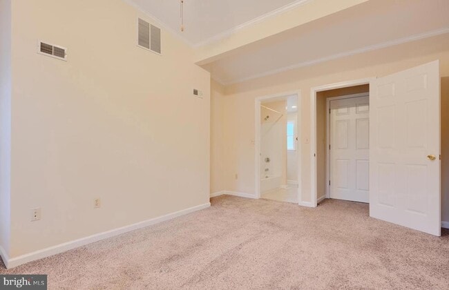 Building Photo - 2343 Eastern Ave