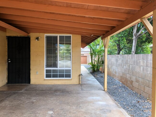 Building Photo - 641 Huali Way
