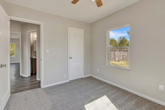 Building Photo - 2000 N Douglas Blvd