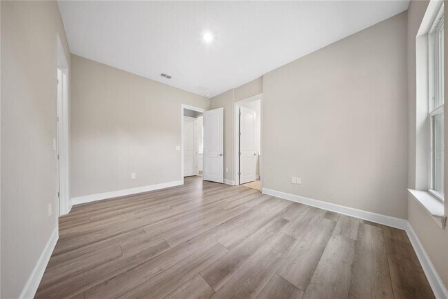 Building Photo - 10199 Brocksport Cir