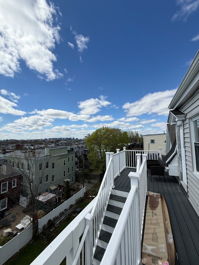 Building Photo - 171 Trenton St