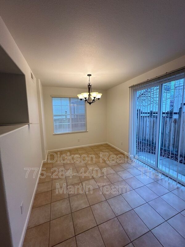Building Photo - 3843 Dominus Dr