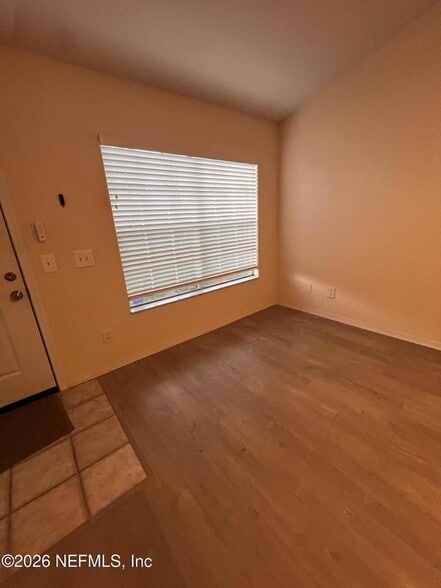 Building Photo - 13700 Richmond Park Dr N