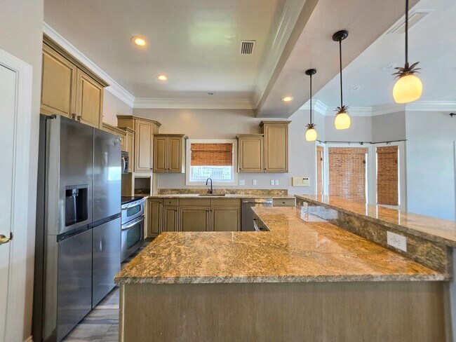 Building Photo - Waterfront 4/2 in Terry Cove with pool and boat dock