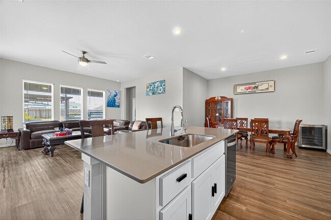 Building Photo - 3806 Favor Frst Ct