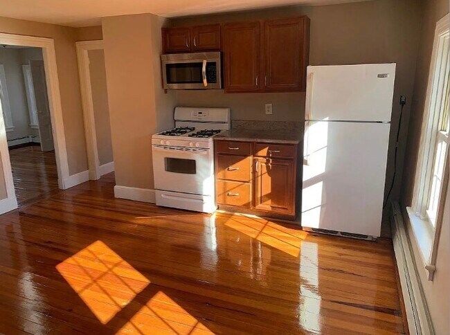 Building Photo - 29 King St