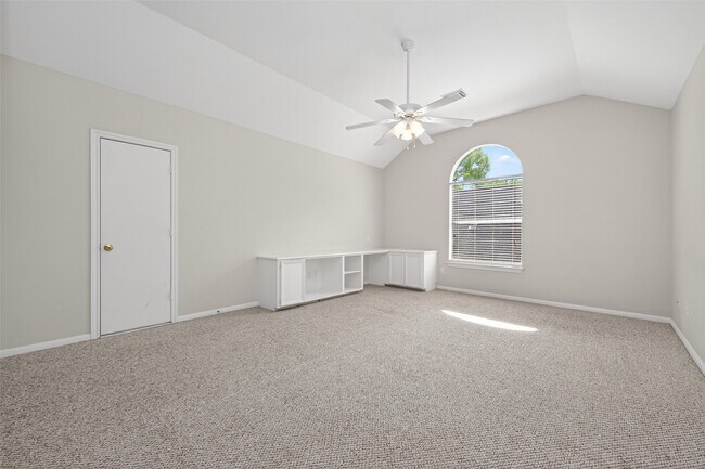 Building Photo - 20906 Greenfield Trail