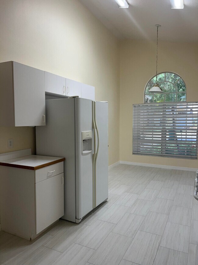 Building Photo - 1851 Abbeyridge Dr