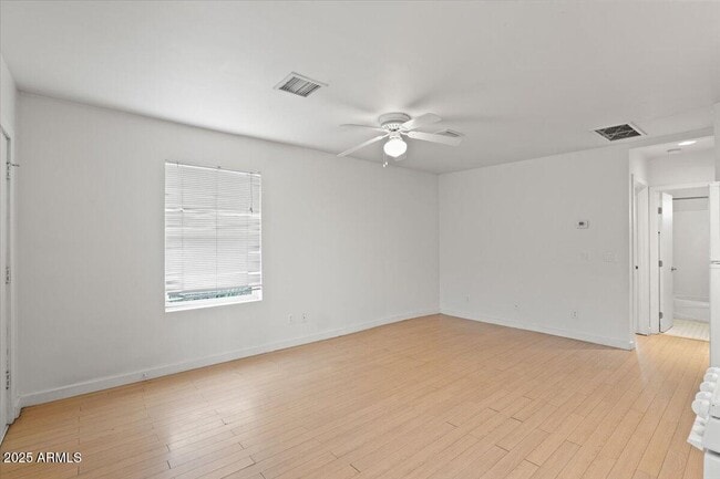 Building Photo - 809 E Garfield St