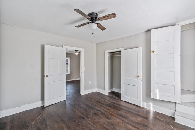 Building Photo - 207 Sunset Ave