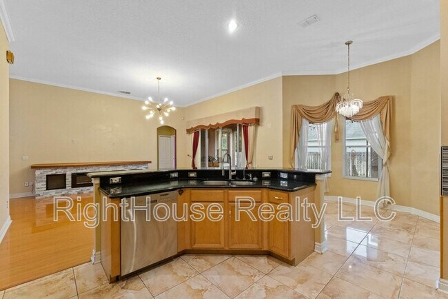 Building Photo - 1037 Bridgeway Blvd