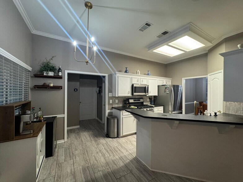 Building Photo - 5307 Meadowsweet Cir