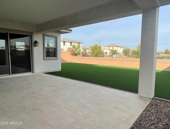 Building Photo - 21046 E Mayberry Rd