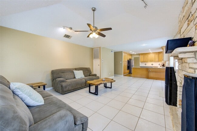 Building Photo - 3310 Little Farms Ct