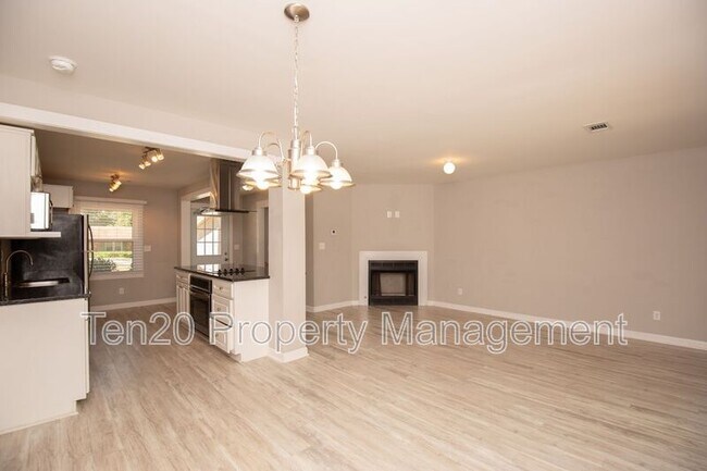 Building Photo - 3116 Culver Dr