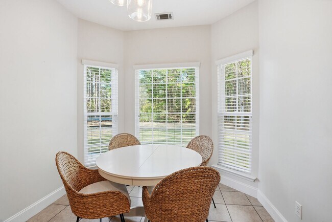 Building Photo - Beautiful Home for Lease in Buckhead