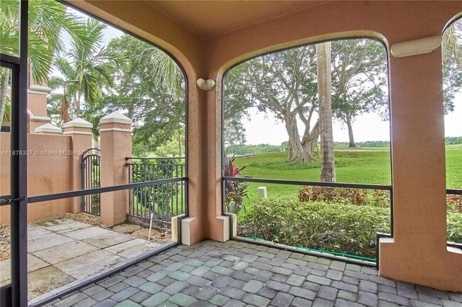 Building Photo - 2707 Center Ct Dr