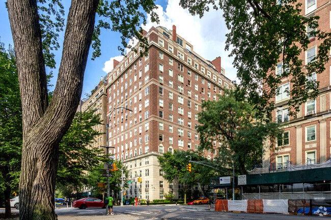 Building Photo - Carnegie Hill