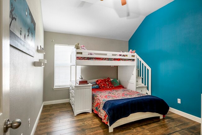 Building Photo - 28139 Canyon Wren Dr