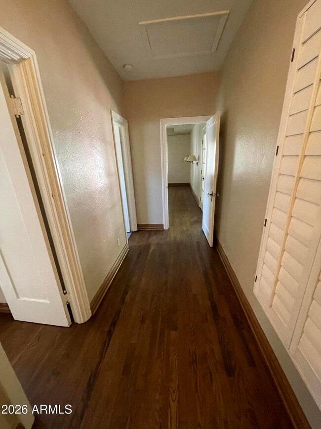 Building Photo - 2021 N Alvarado Rd