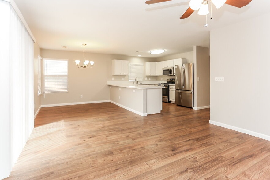 Building Photo - 5025 Frozen Springs Ct