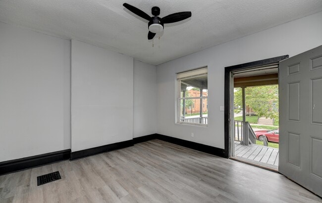 Building Photo - 814-816 S Ohio Avenue