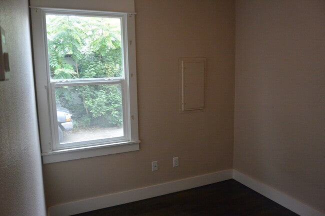 Building Photo - 3600.3602e.Evergreen