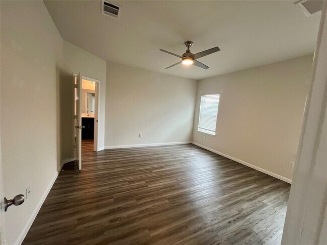 Building Photo - 104 Moravia Rd
