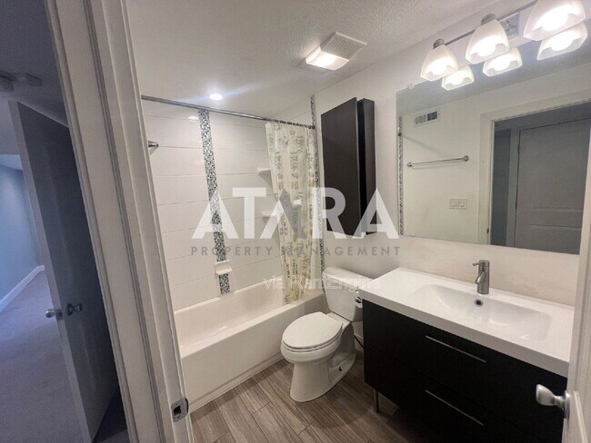 Building Photo - 258 Kestrel Dr