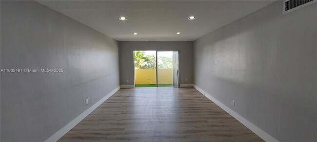 Building Photo - 7410 SW 82nd St