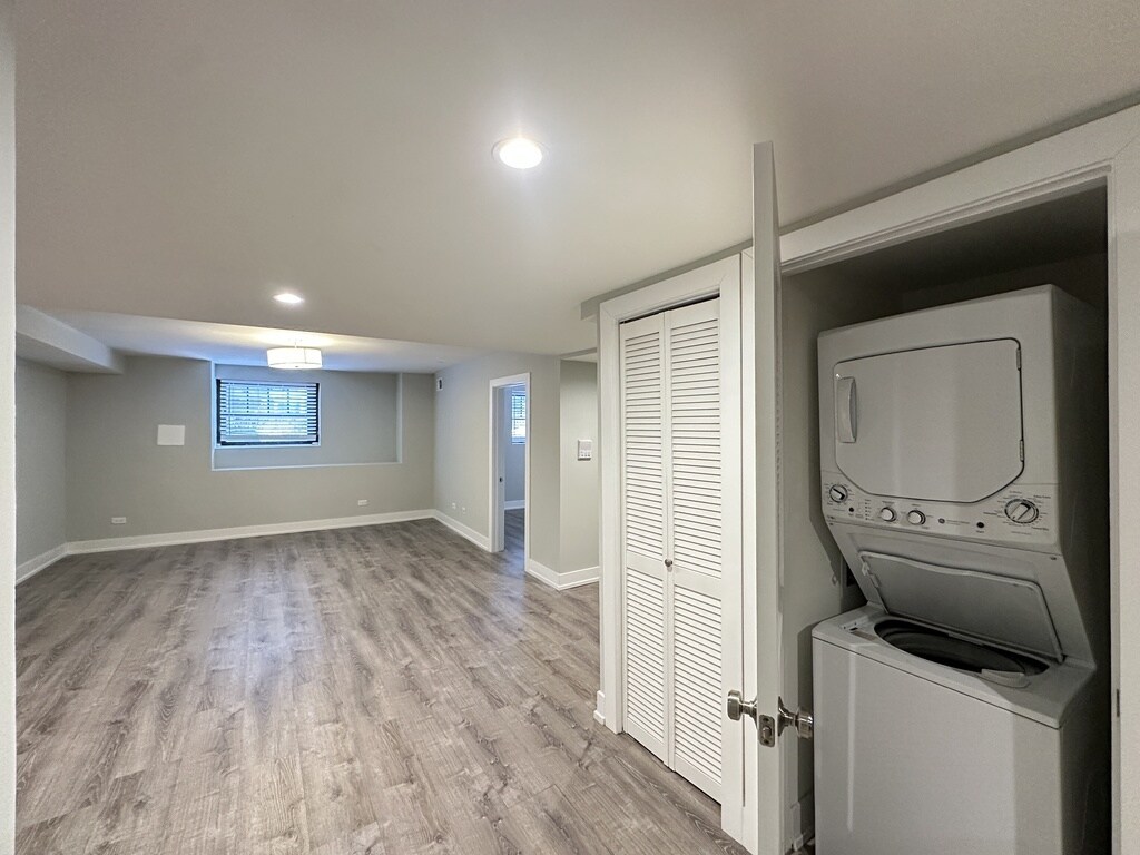 Building Photo - 1139 Maple Ave