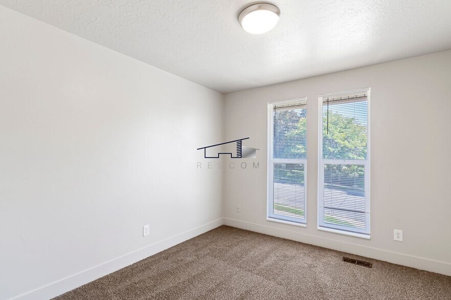 Building Photo - 3217 N 100 W