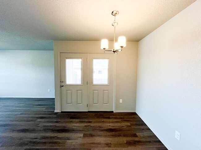 Building Photo - 1606 Risen Star Ln