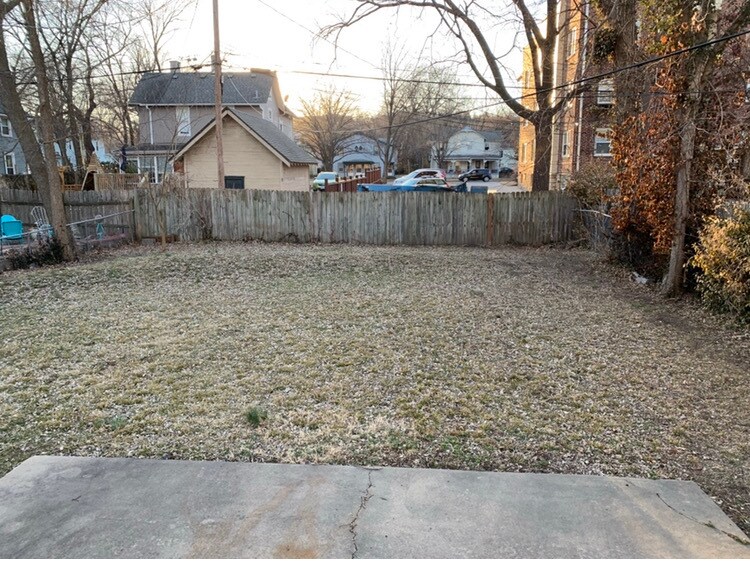 Building Photo - 1537 New Hampshire St