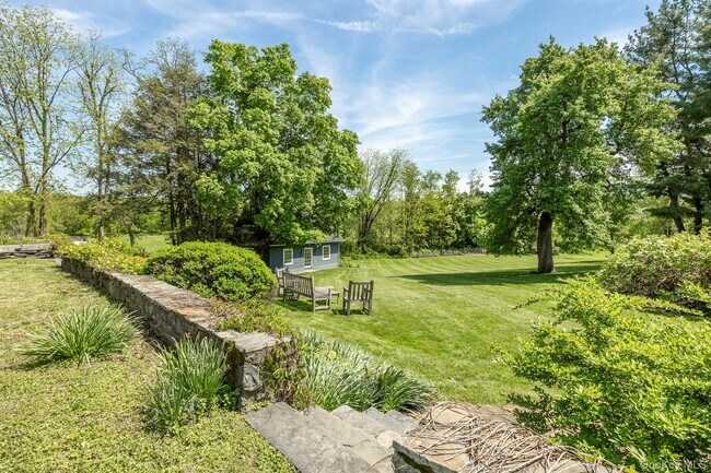 Building Photo - 74 Melville Rd