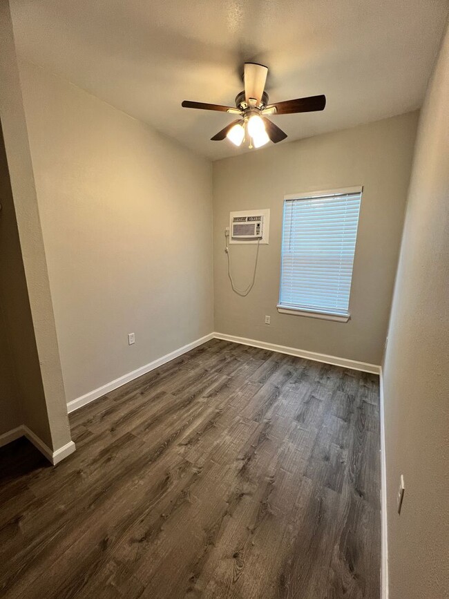 Building Photo - Charming One Bedroom Home In Prospect Hill